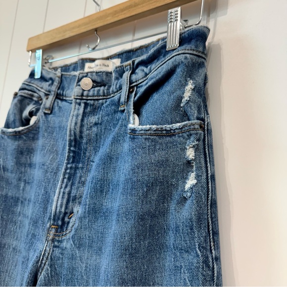 Abercrombie & Fitch Ultra High Rise 90s Straight Jean Size 26 2 - Picture 4 of 10